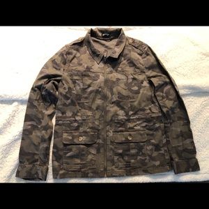 Woman camo utility jacket